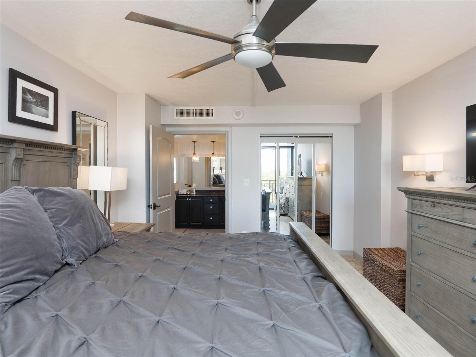 Image 42 of 45 For 4822 Ocean Boulevard 5e