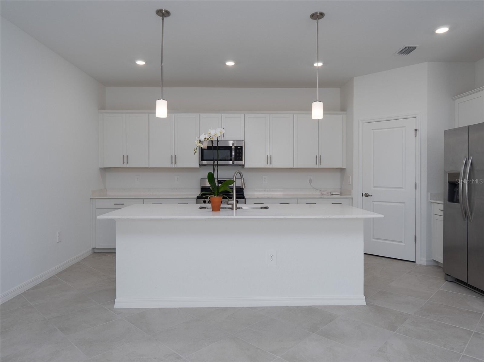 Image 18 of 57 For 11470 Burgundy Drive