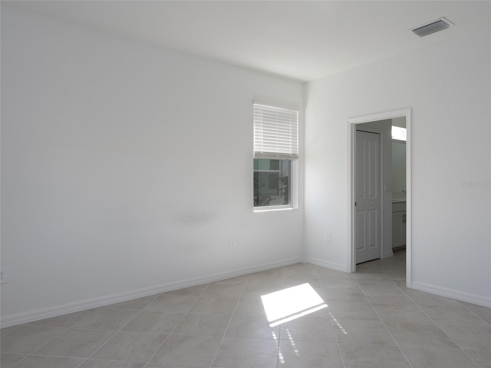 Image 36 of 57 For 11470 Burgundy Drive