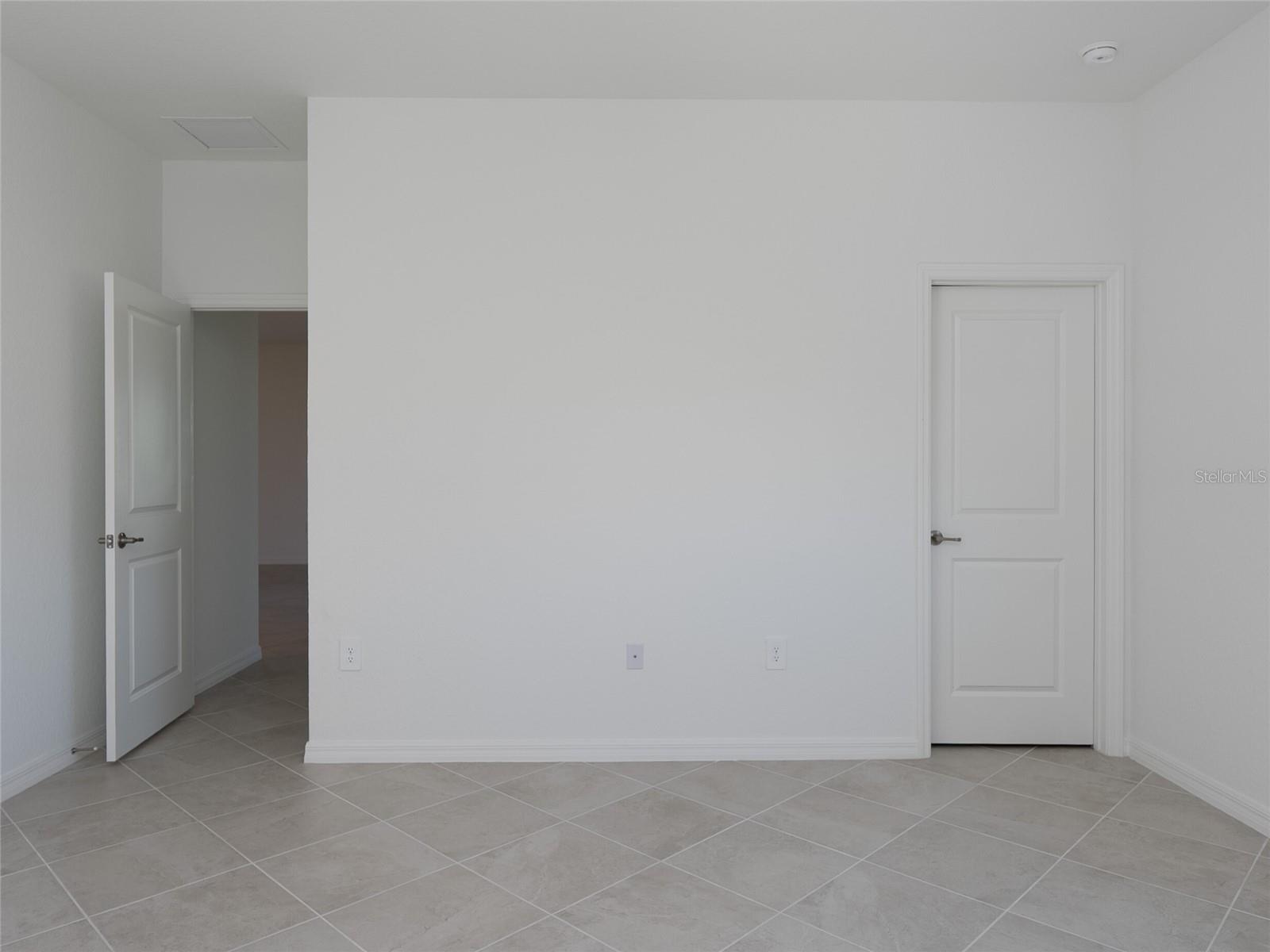 Image 39 of 57 For 11470 Burgundy Drive