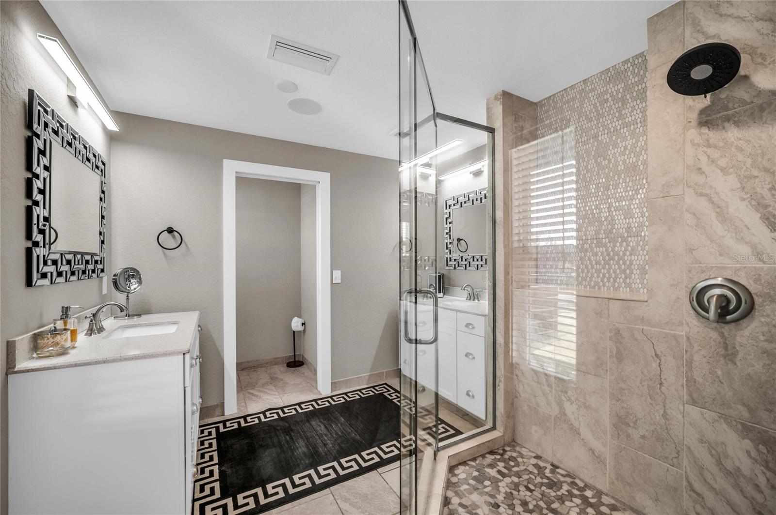 Image 12 of 47 For 7149 Longboat Drive N