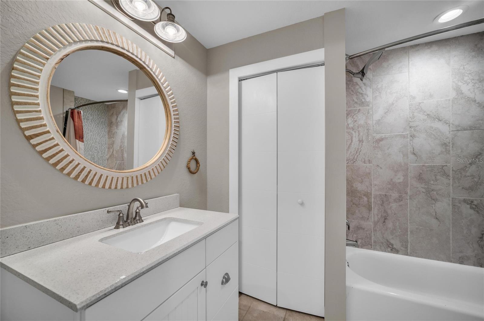 Image 16 of 47 For 7149 Longboat Drive N