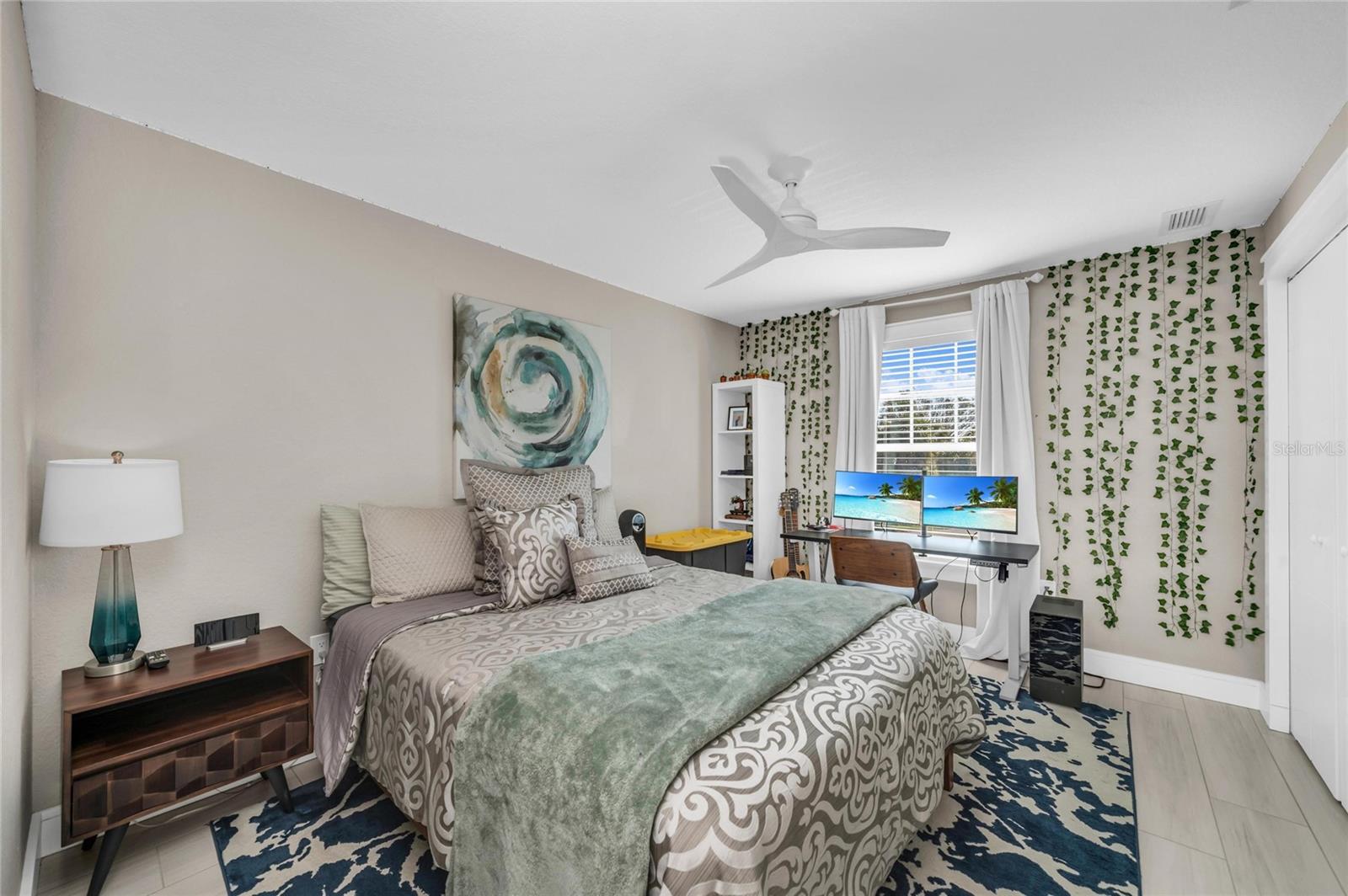 Image 17 of 47 For 7149 Longboat Drive N