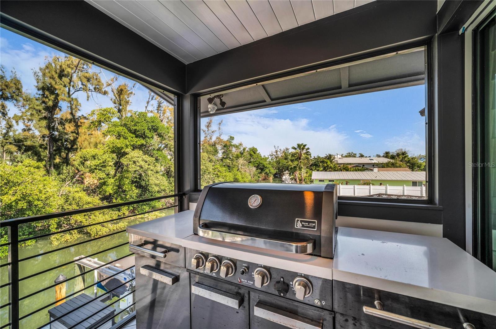 Image 21 of 47 For 7149 Longboat Drive N