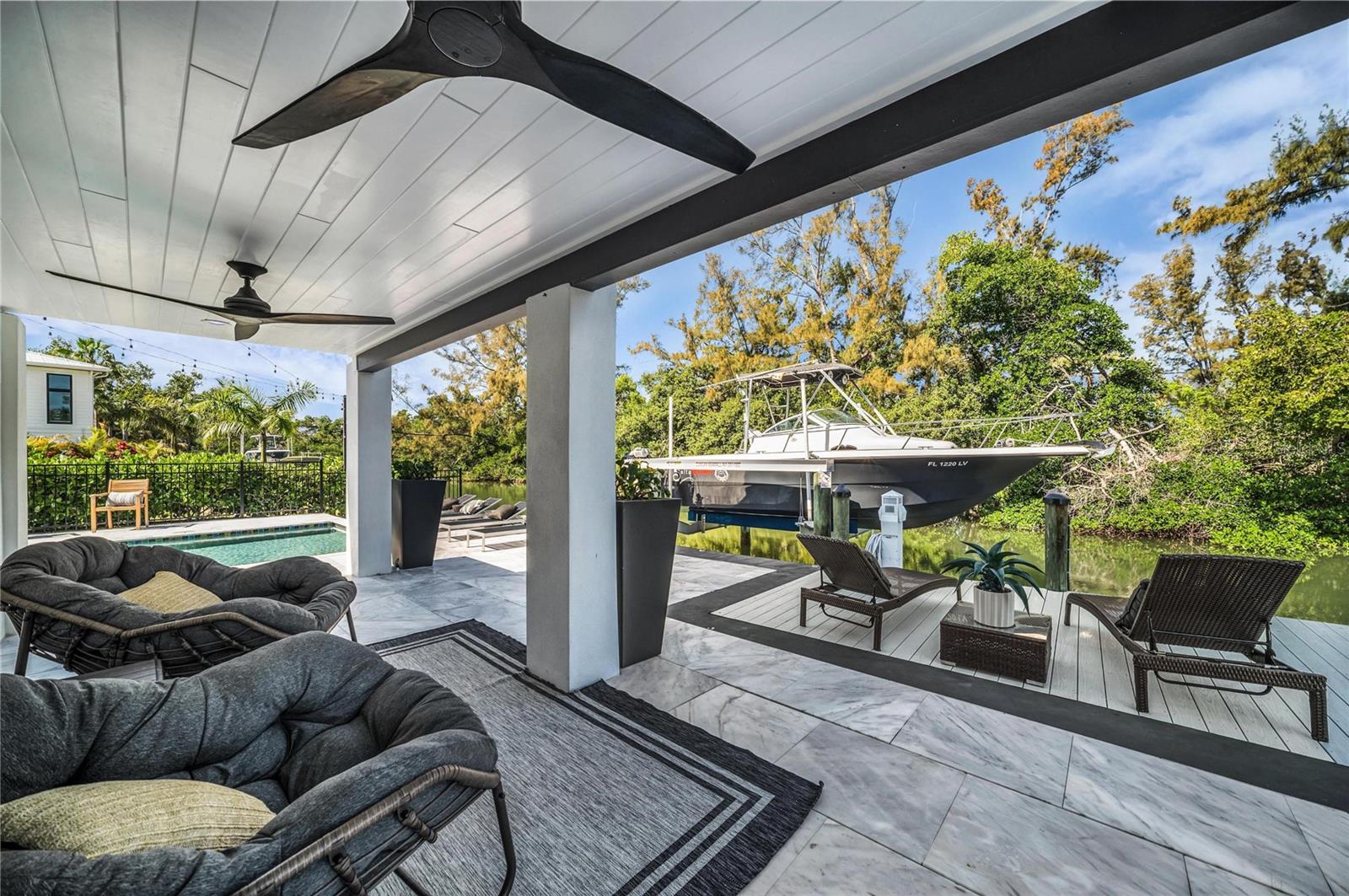 Image 32 of 47 For 7149 Longboat Drive N