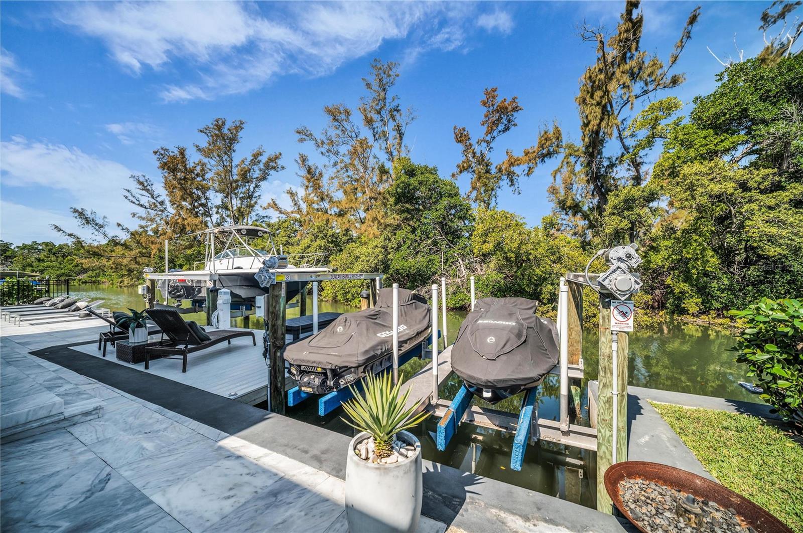 Image 34 of 47 For 7149 Longboat Drive N