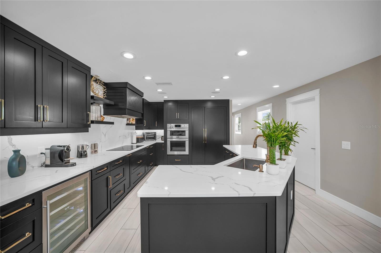 Image 4 of 47 For 7149 Longboat Drive N