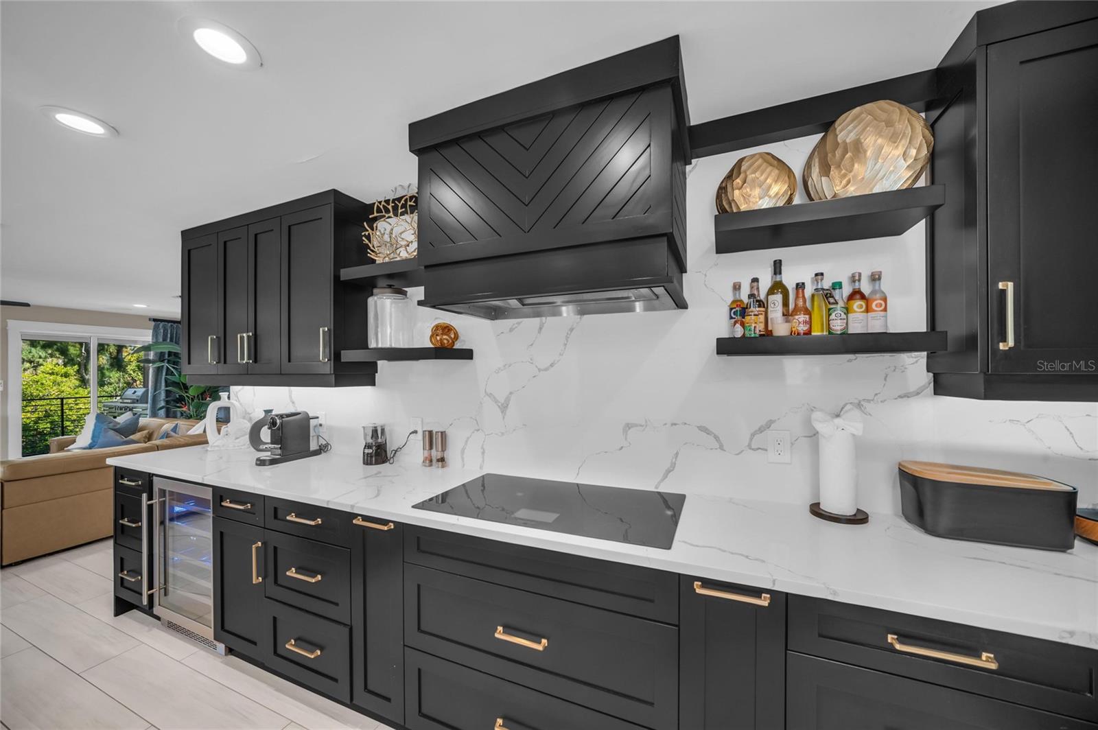 Image 7 of 47 For 7149 Longboat Drive N