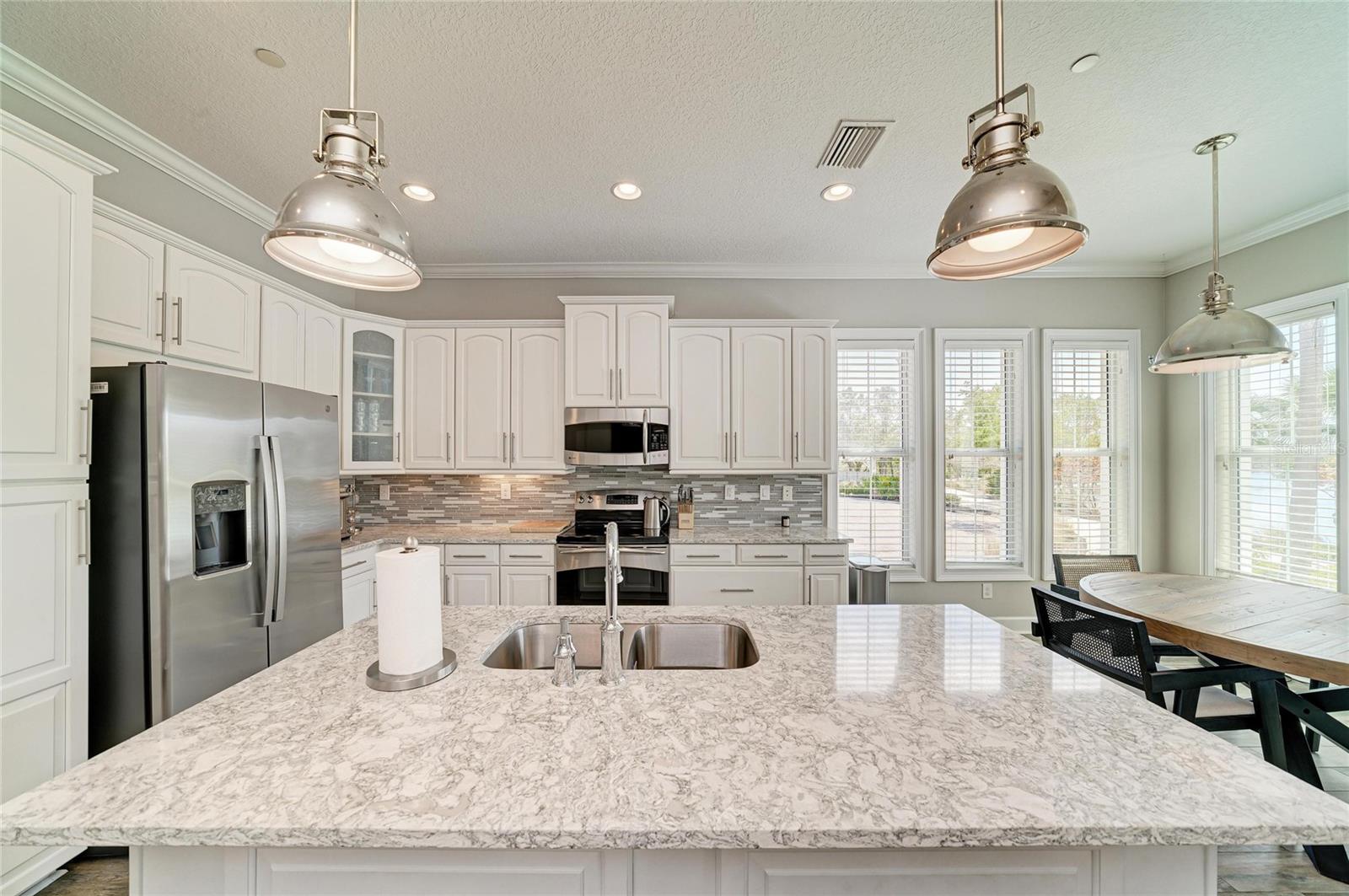 Image 17 of 98 For 348 Sapphire Lake Drive 101