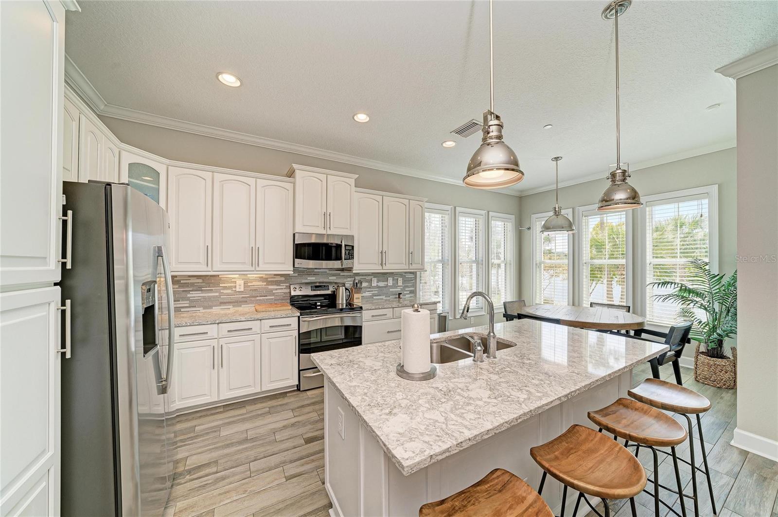 Image 18 of 98 For 348 Sapphire Lake Drive 101