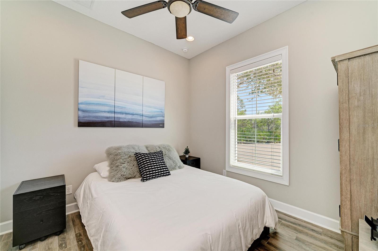 Image 42 of 98 For 348 Sapphire Lake Drive 101