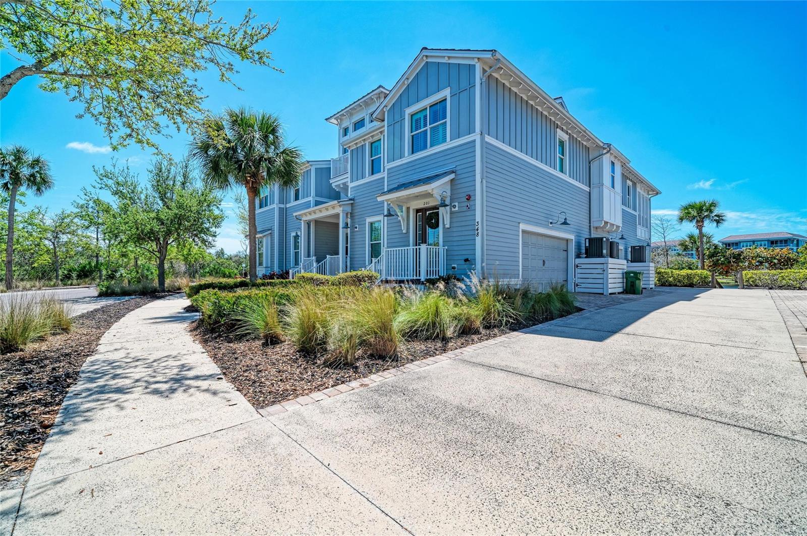 Image 48 of 98 For 348 Sapphire Lake Drive 101