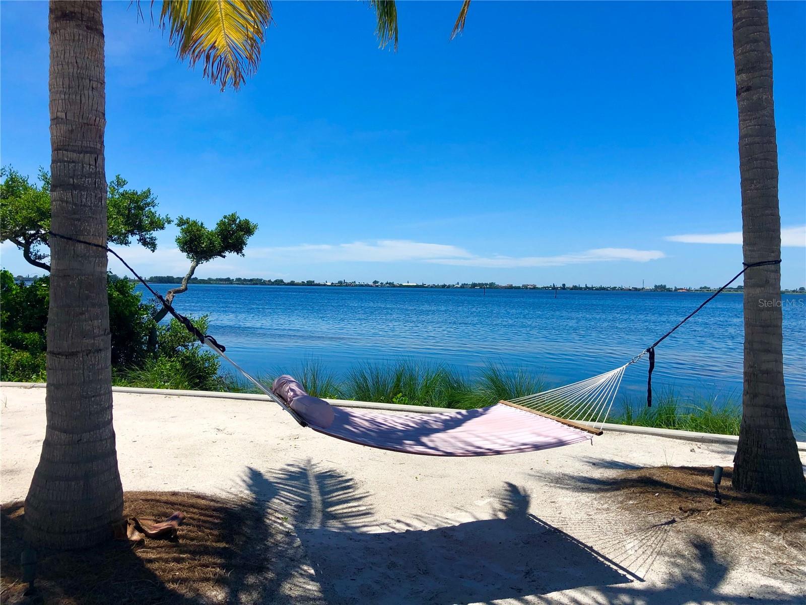 Image 61 of 98 For 348 Sapphire Lake Drive 101