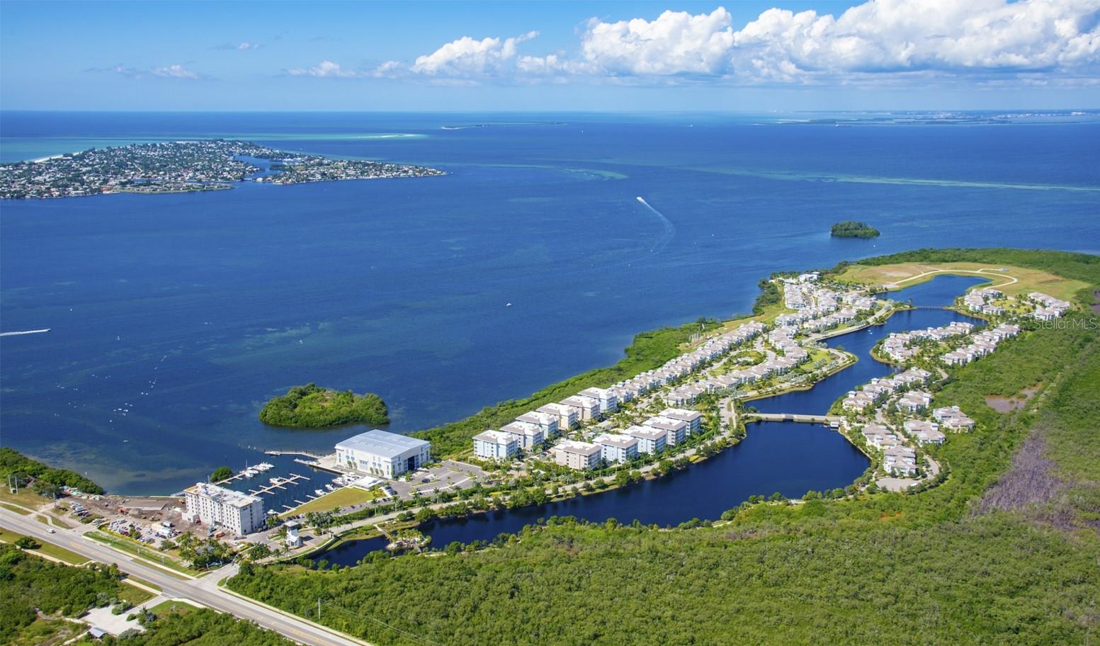 Image 95 of 98 For 348 Sapphire Lake Drive 101