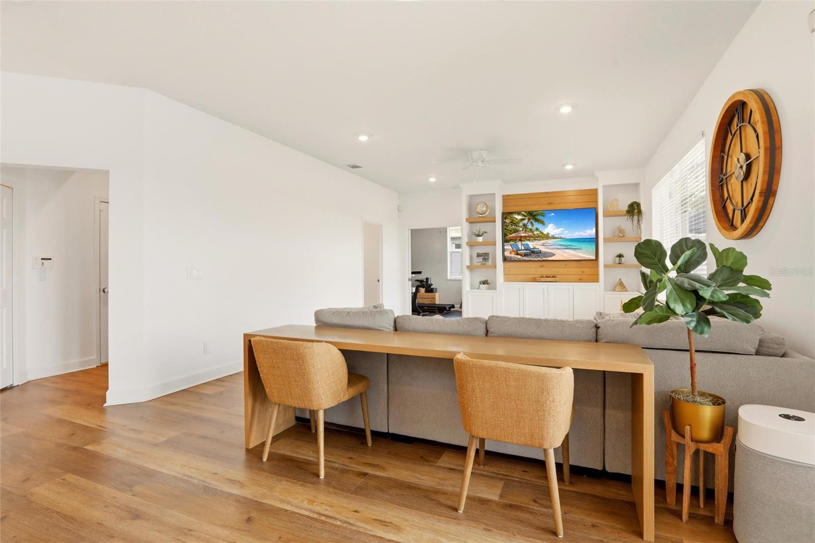 Image 11 of 68 For 6007 43rd Court E