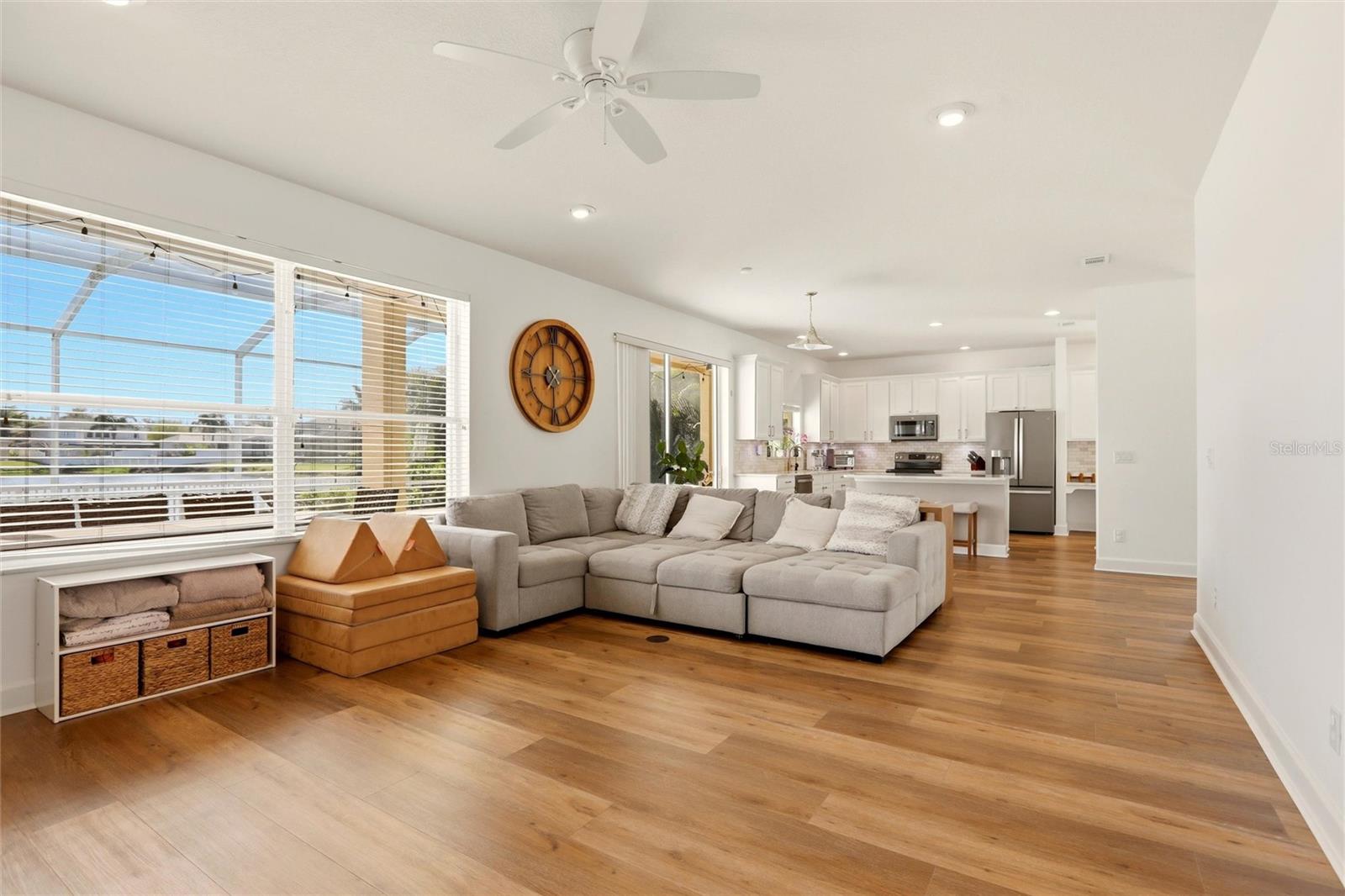 Image 12 of 68 For 6007 43rd Court E