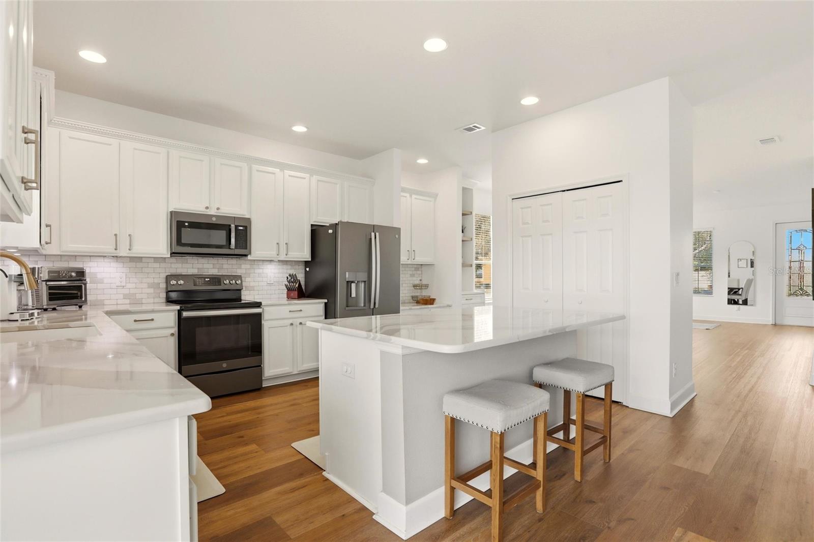 Image 14 of 68 For 6007 43rd Court E