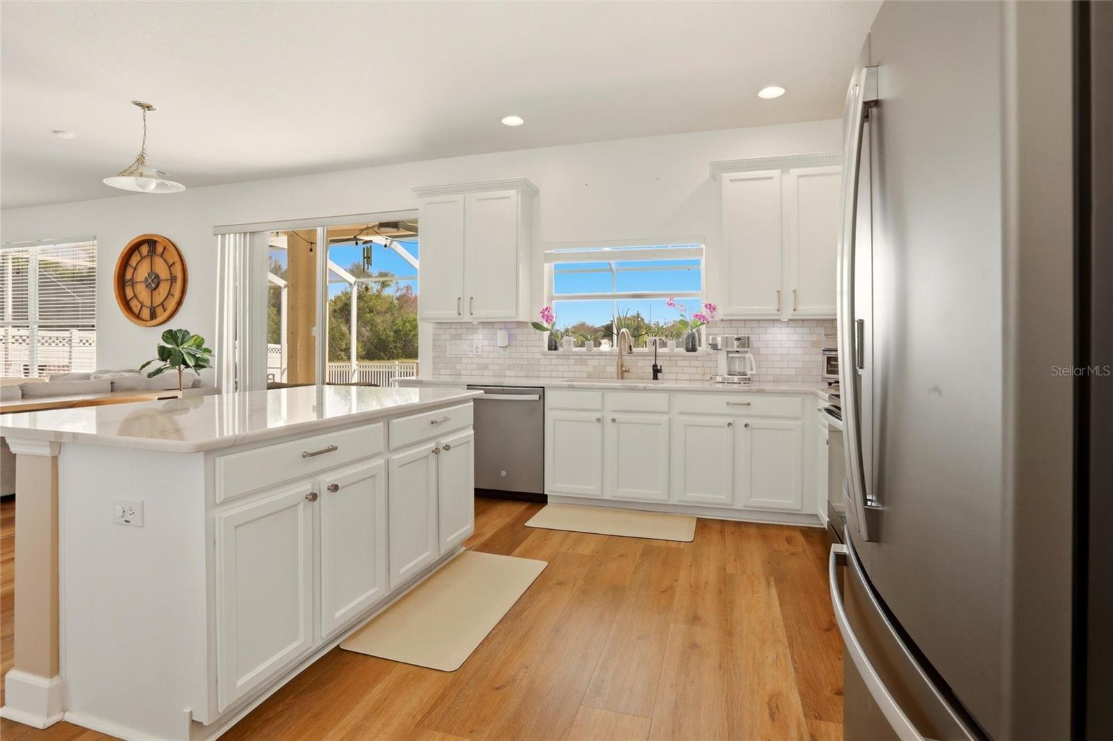 Image 17 of 68 For 6007 43rd Court E