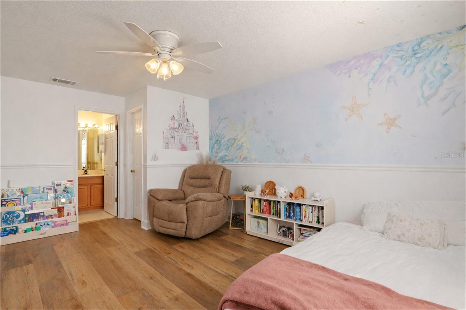 Image 25 of 68 For 6007 43rd Court E