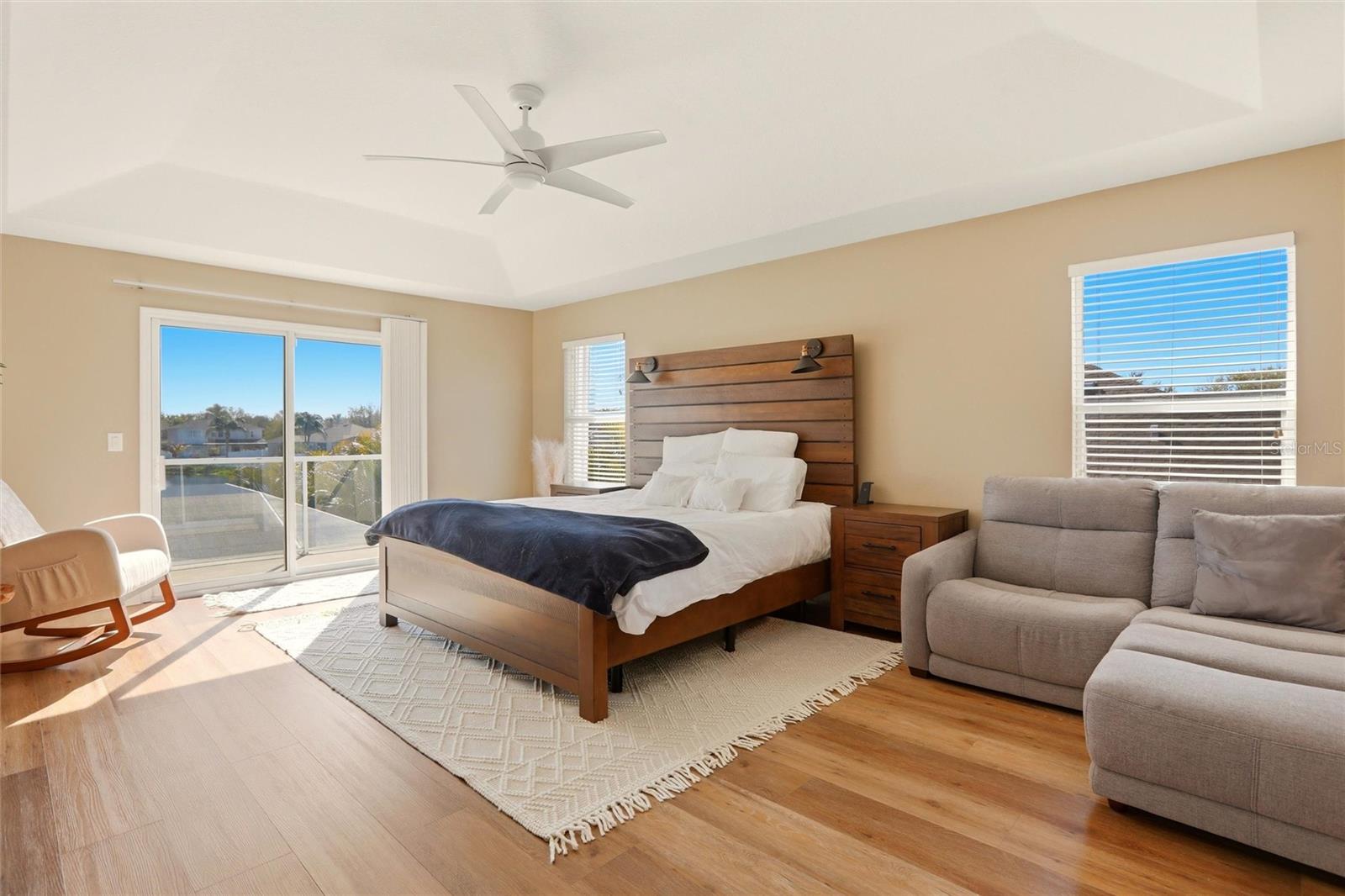 Image 33 of 68 For 6007 43rd Court E