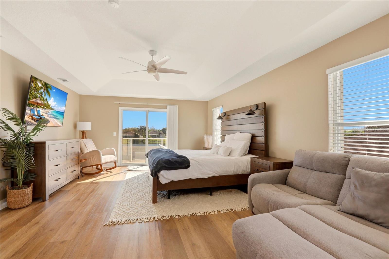 Image 34 of 68 For 6007 43rd Court E