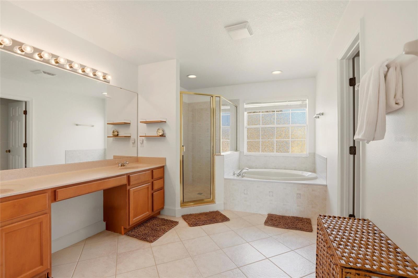 Image 38 of 68 For 6007 43rd Court E