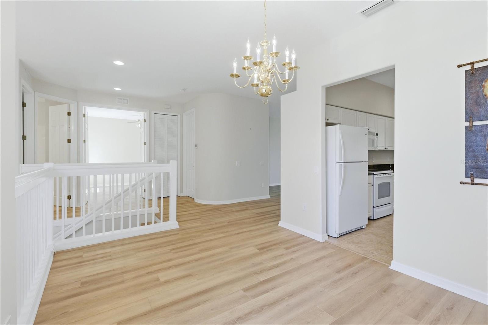 Image 10 of 49 For 4456 Streamside Court 1605