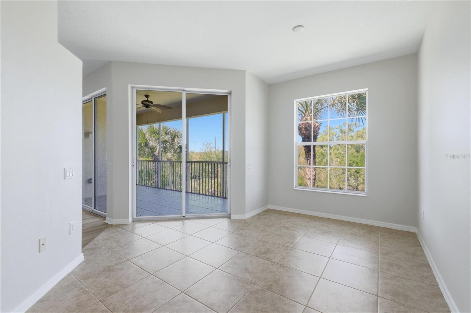 Image 14 of 49 For 4456 Streamside Court 1605