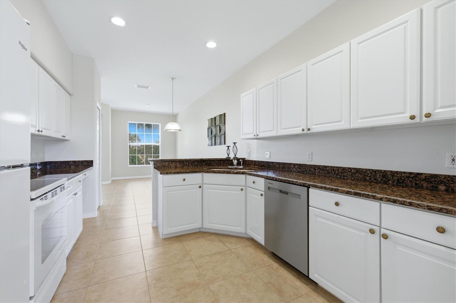 Image 19 of 49 For 4456 Streamside Court 1605