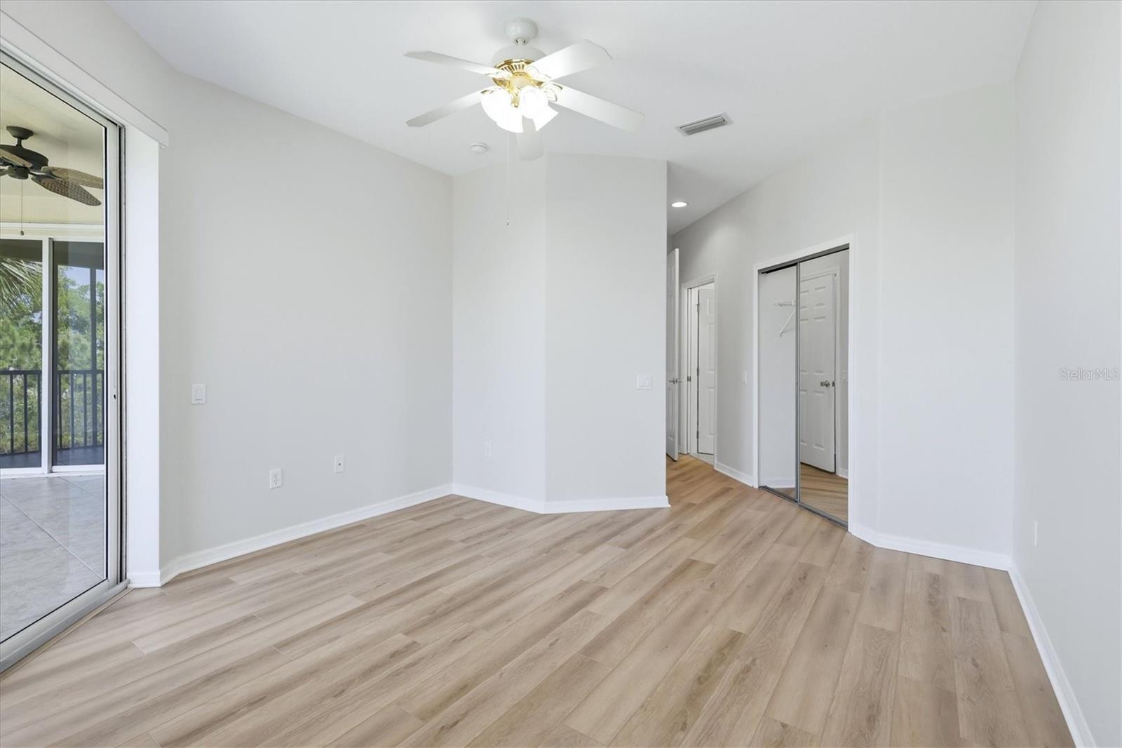 Image 22 of 49 For 4456 Streamside Court 1605