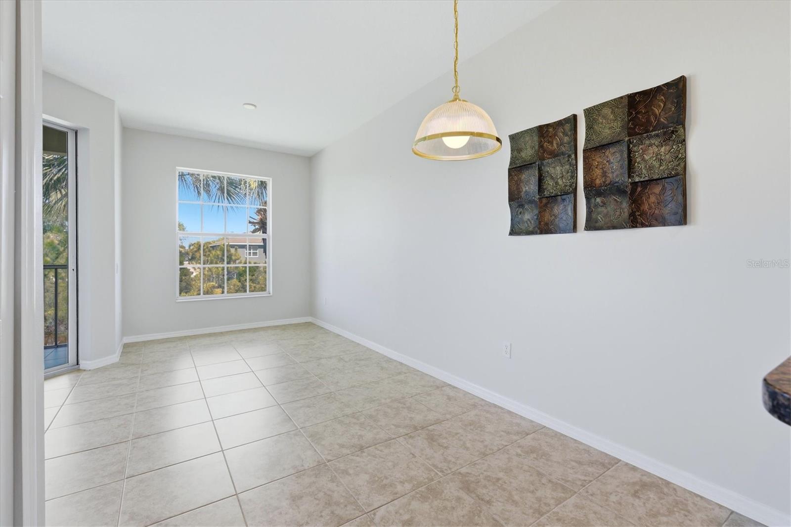 Image 12 of 41 For 4456 Streamside Court 1605