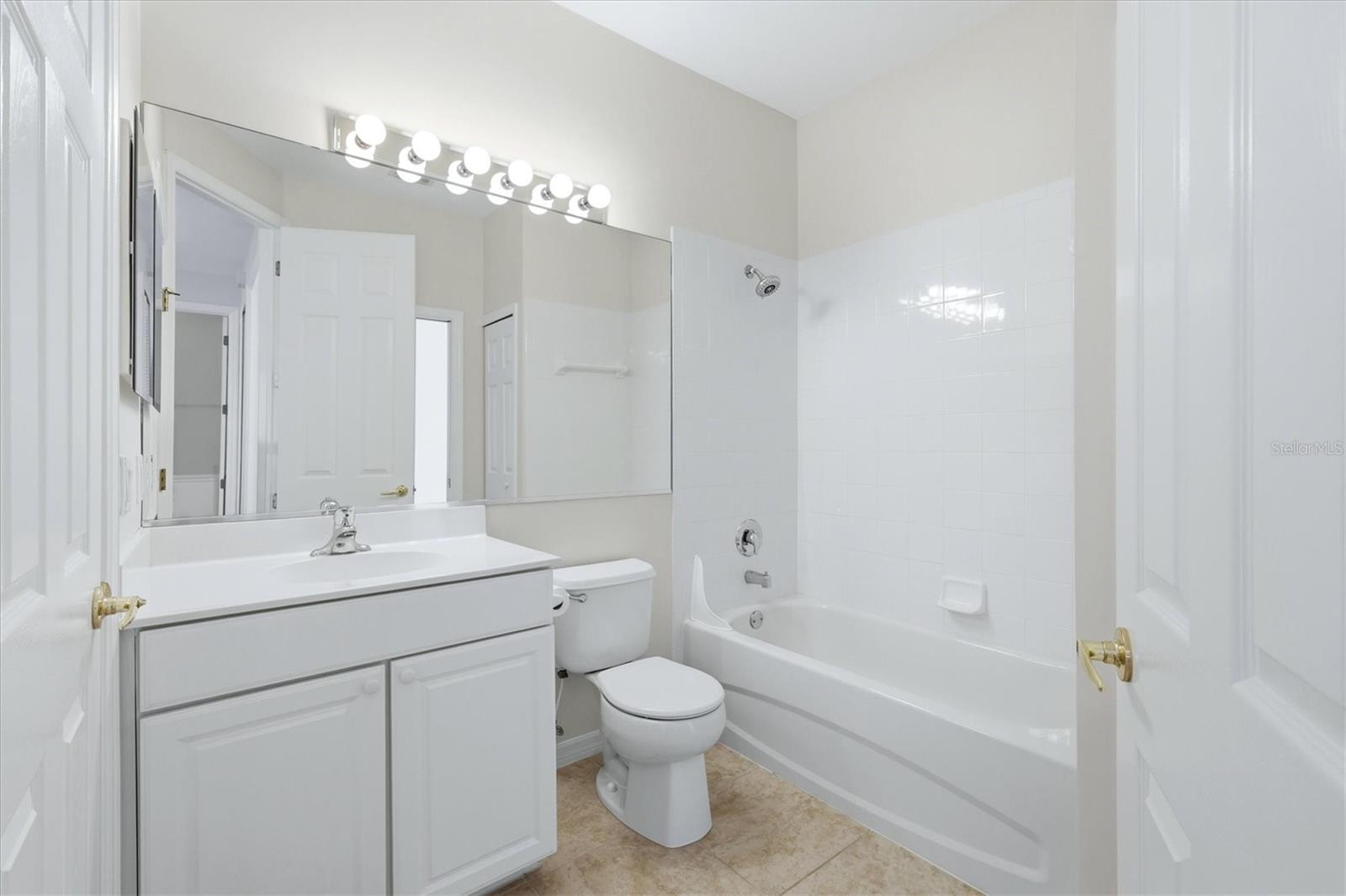 Image 20 of 41 For 4456 Streamside Court 1605