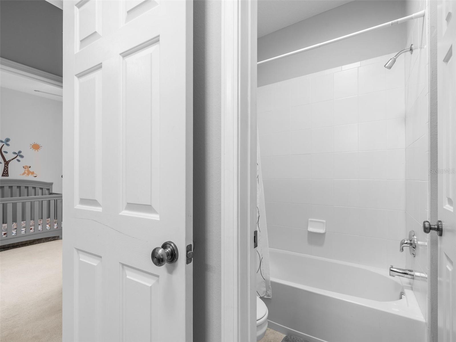 Image 25 of 36 For 3831 Parkridge Circle 1-104