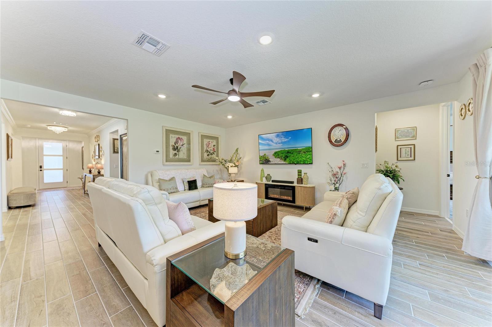 Image 12 of 78 For 14023 Kelly Park Court