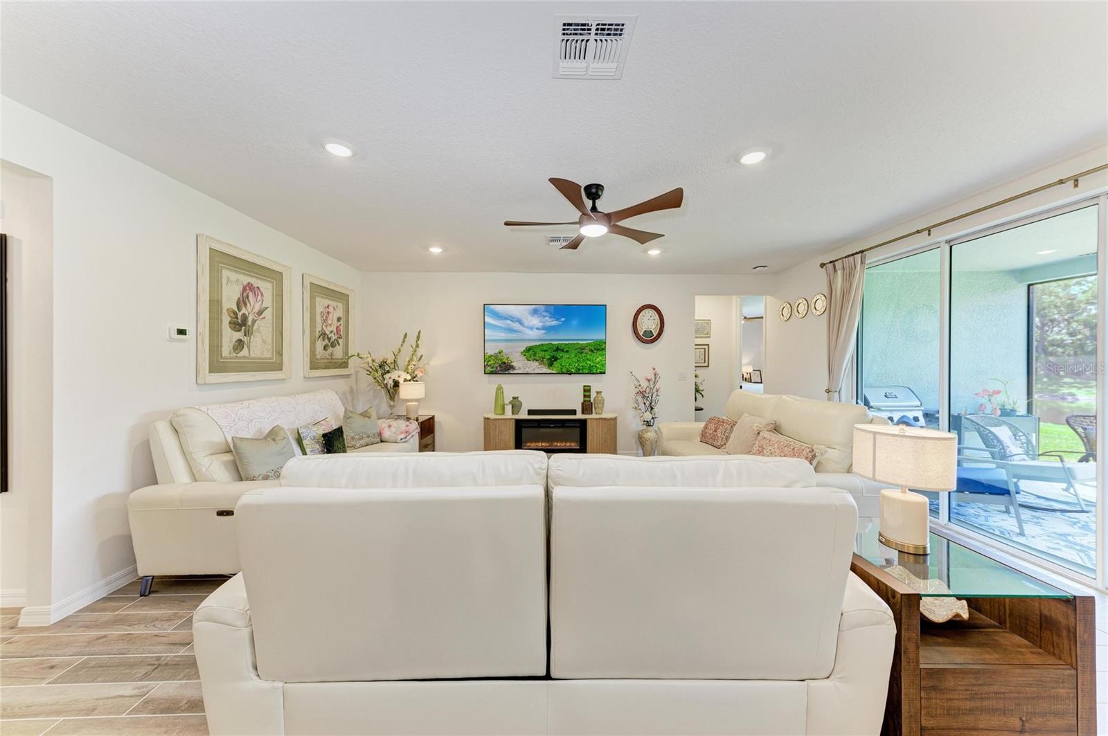 Image 15 of 78 For 14023 Kelly Park Court