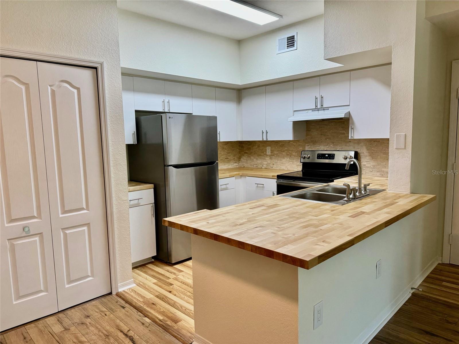 Image 33 of 37 For 4110 Central Sarasota Parkway 125