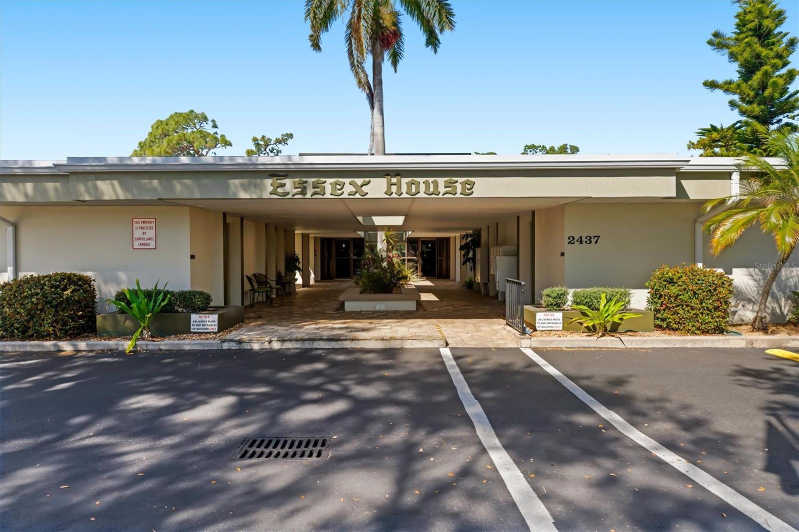 Image 22 of 38 For 2437 Harbor Boulevard 204