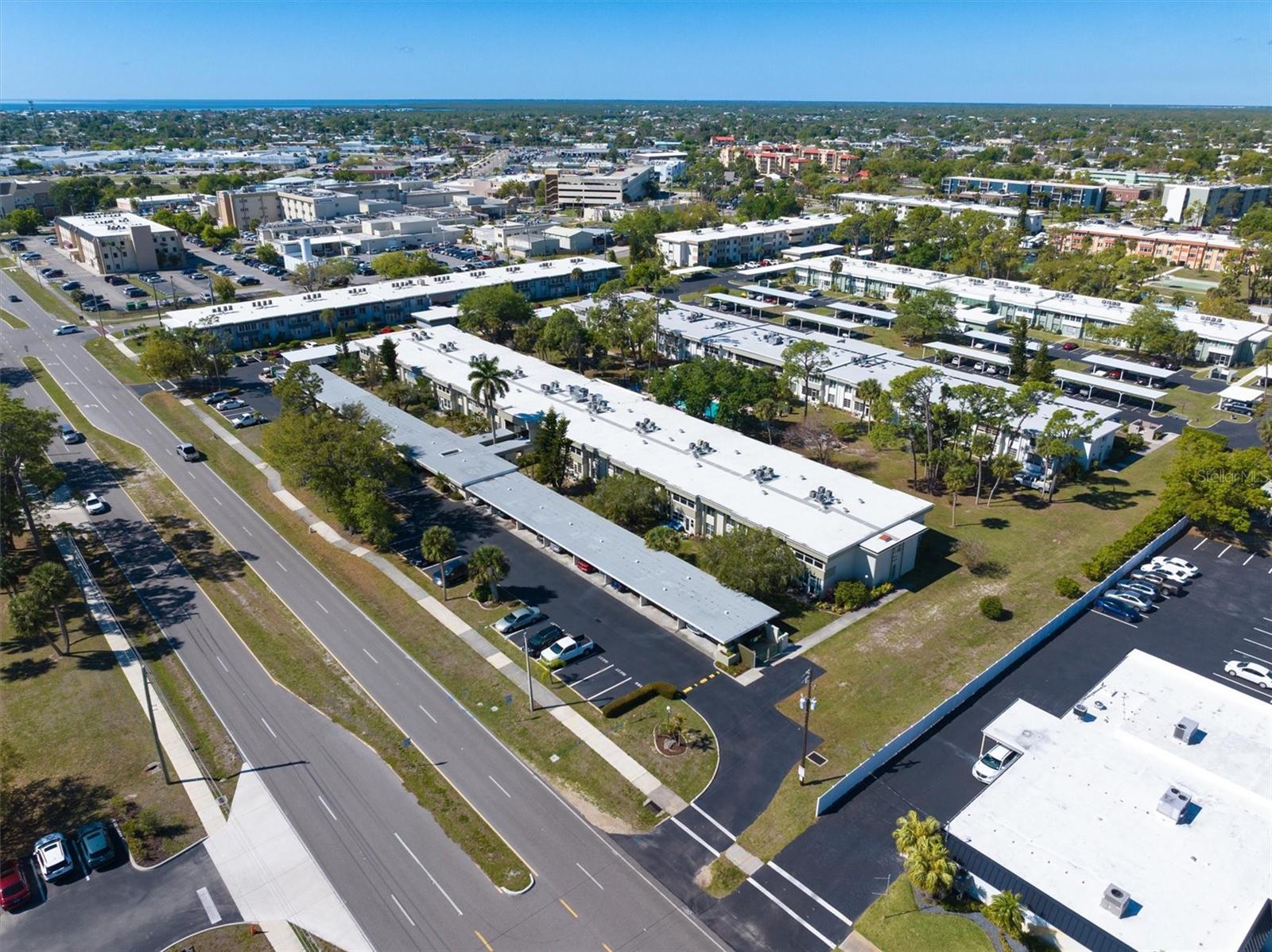 Image 31 of 38 For 2437 Harbor Boulevard 204