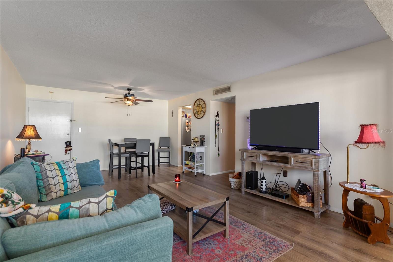 Image 4 of 38 For 2437 Harbor Boulevard 204