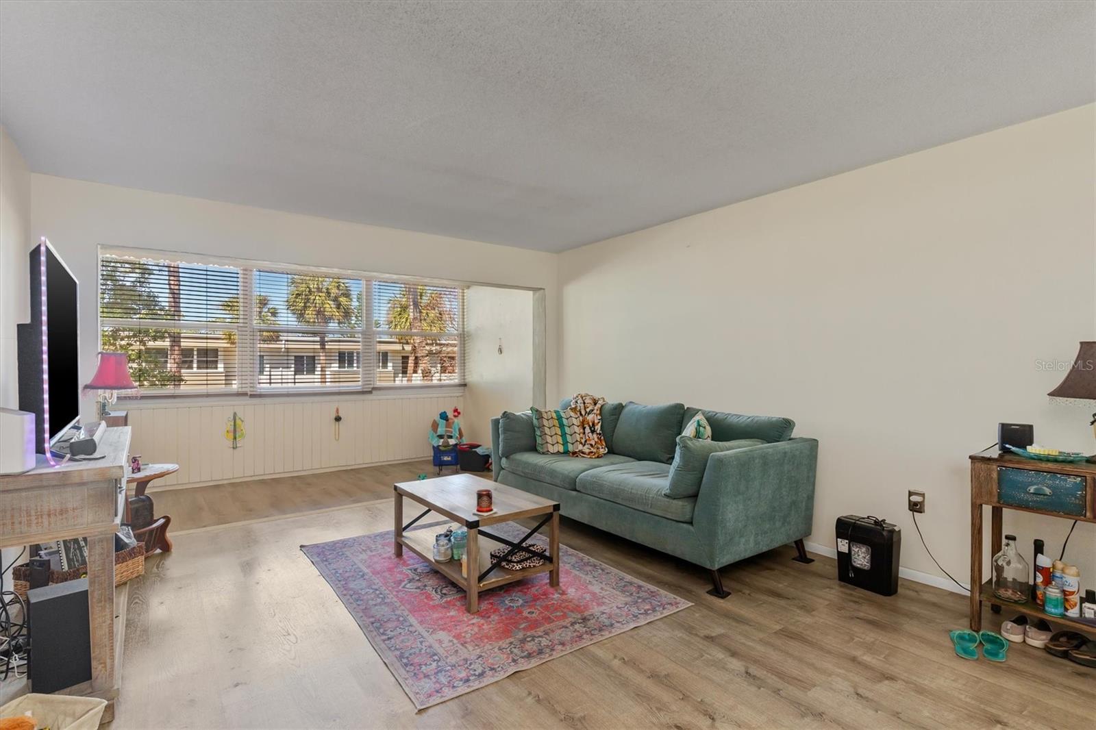 Image 6 of 38 For 2437 Harbor Boulevard 204