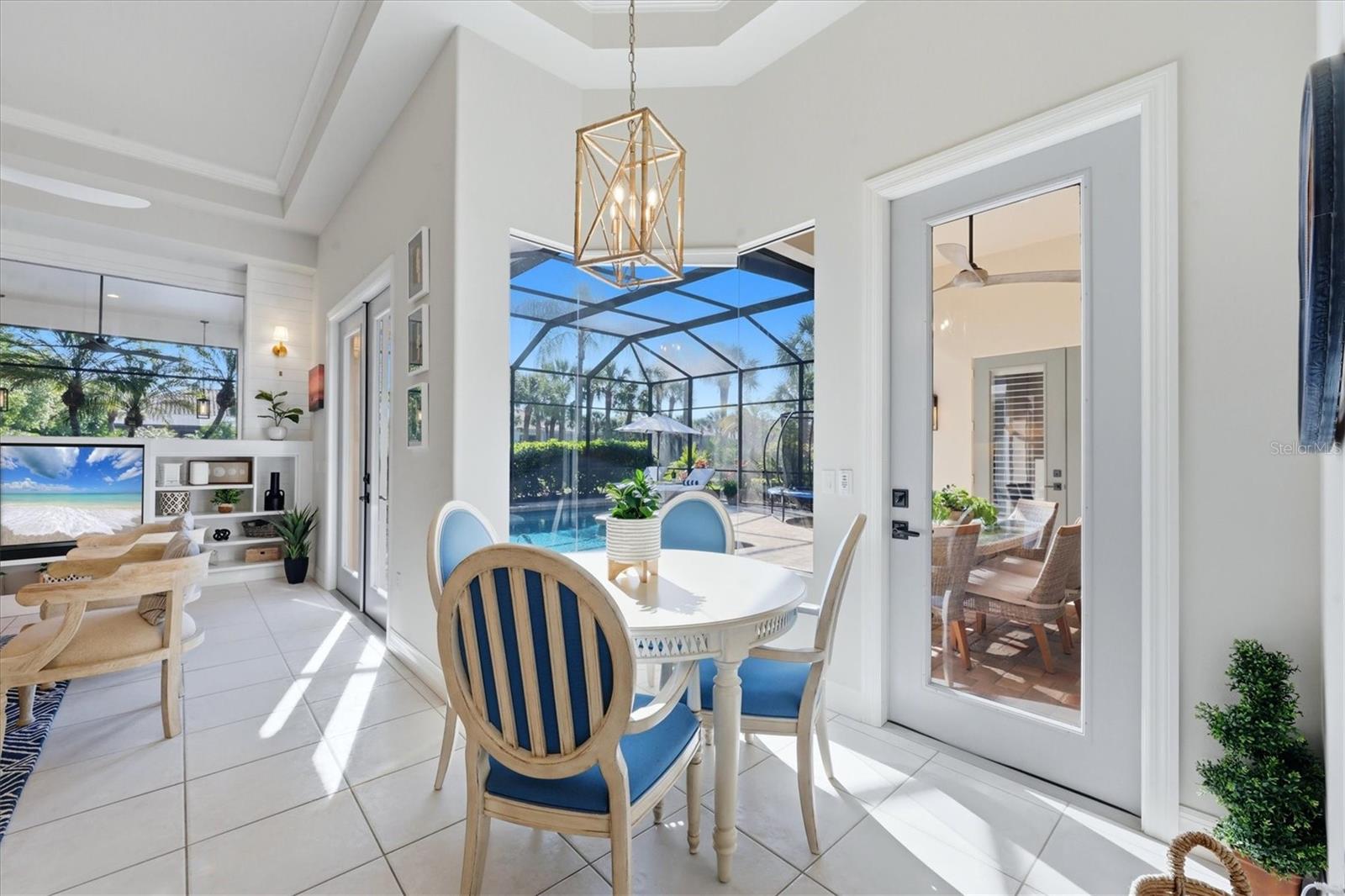 Image 15 of 100 For 19 Cayman Isles Boulevard