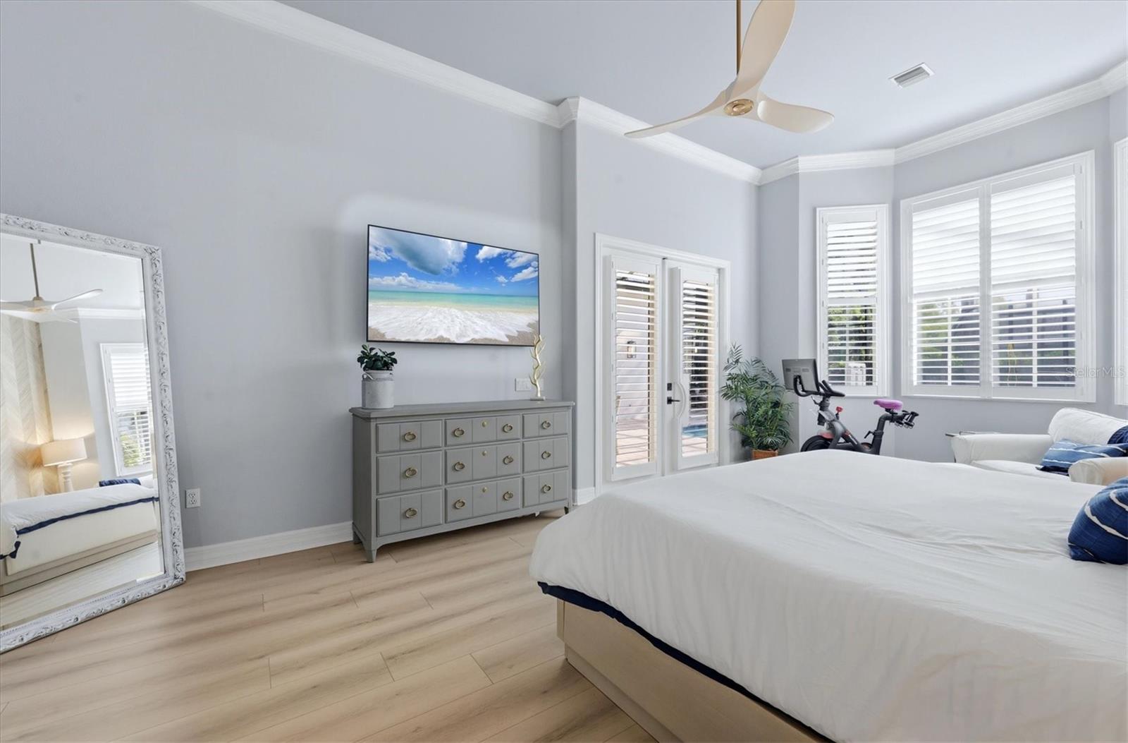 Image 22 of 100 For 19 Cayman Isles Boulevard