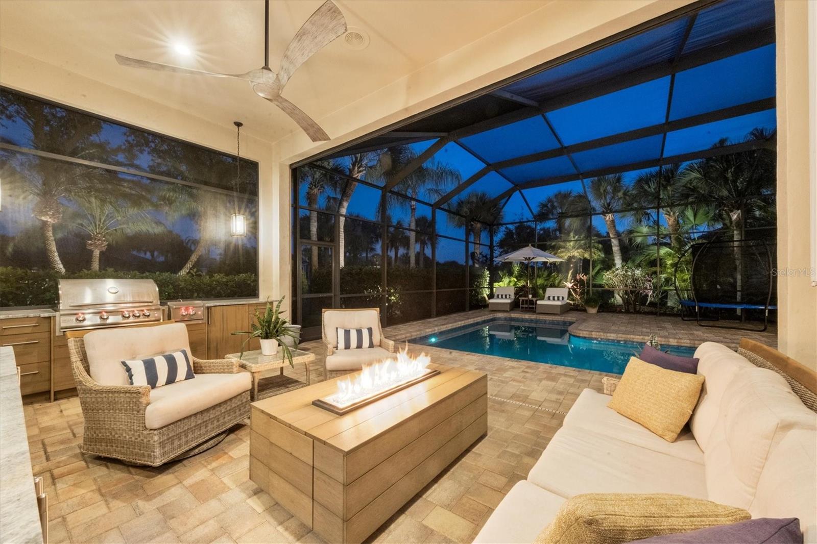 Image 39 of 100 For 19 Cayman Isles Boulevard