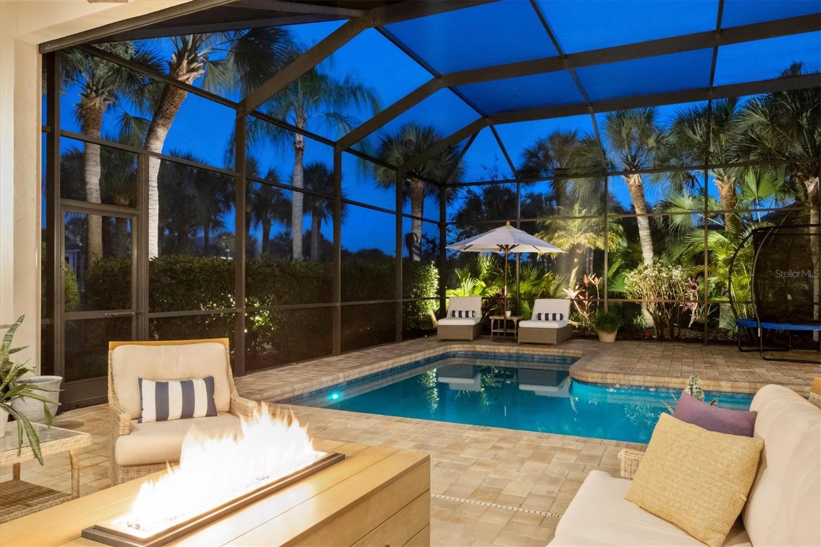 Image 51 of 100 For 19 Cayman Isles Boulevard