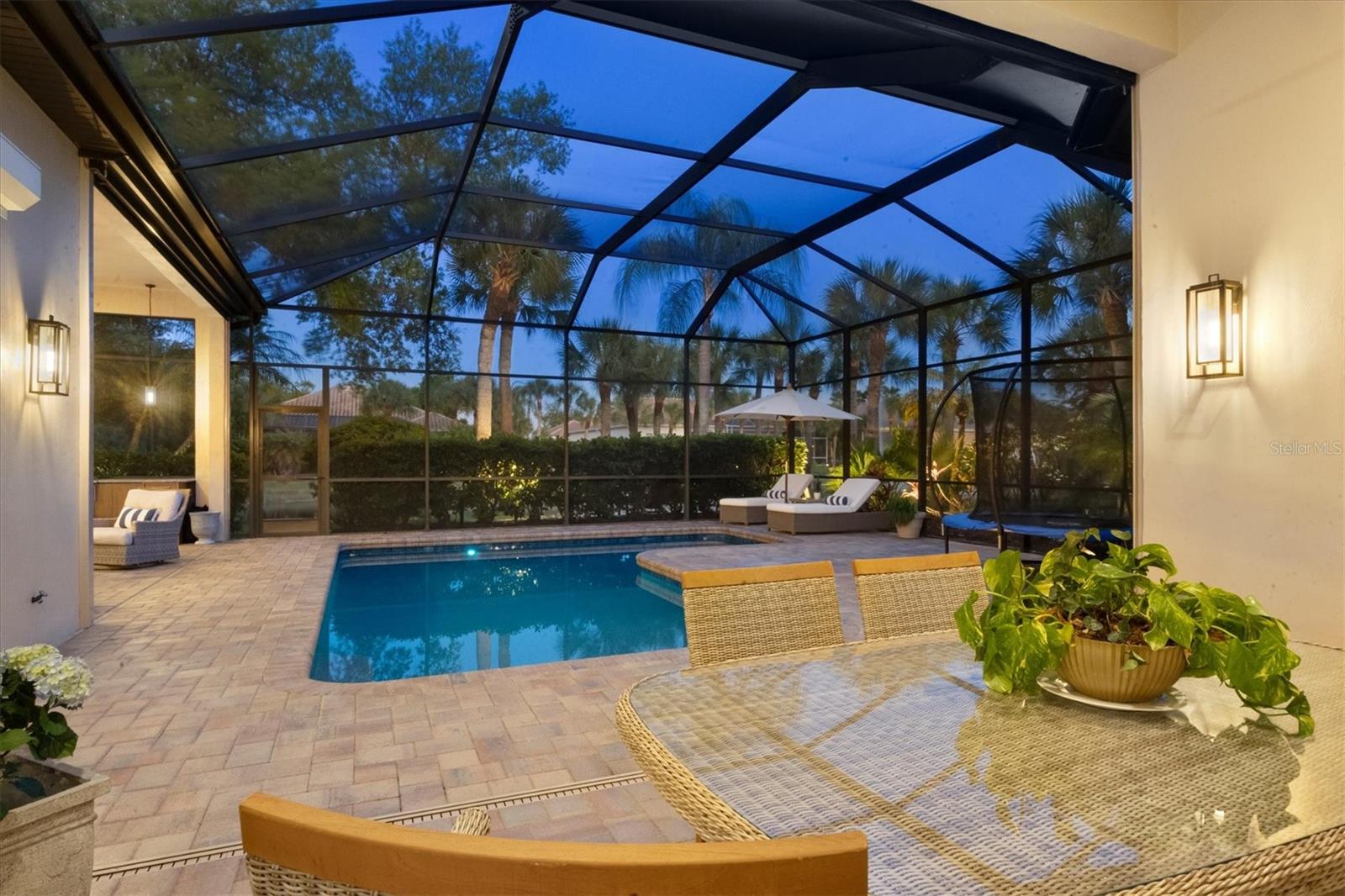 Image 54 of 100 For 19 Cayman Isles Boulevard