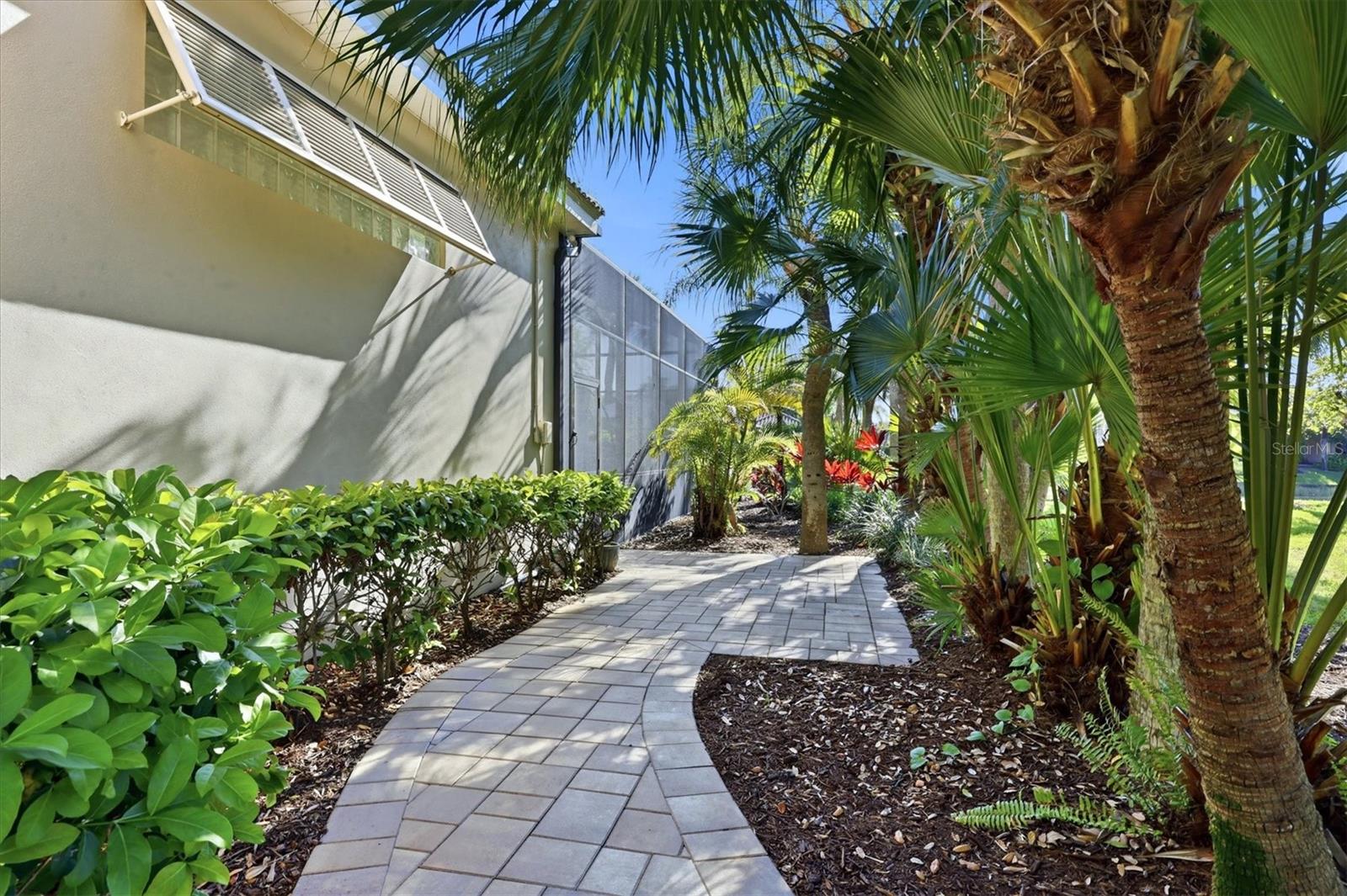 Image 55 of 100 For 19 Cayman Isles Boulevard