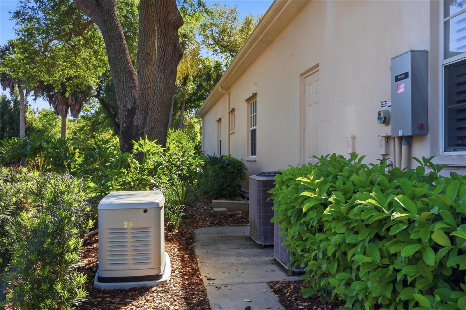 Image 56 of 100 For 19 Cayman Isles Boulevard