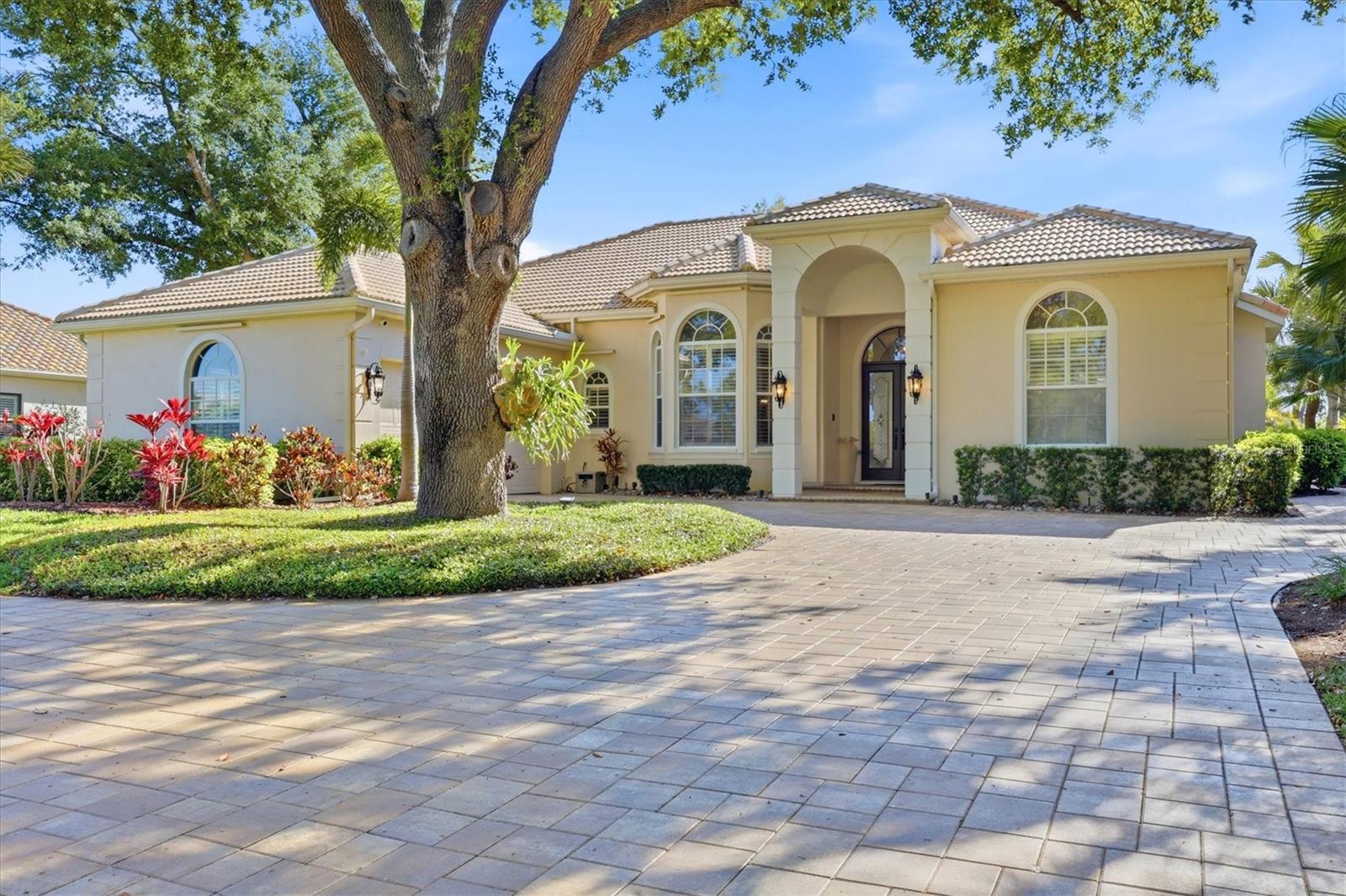 Image 60 of 100 For 19 Cayman Isles Boulevard