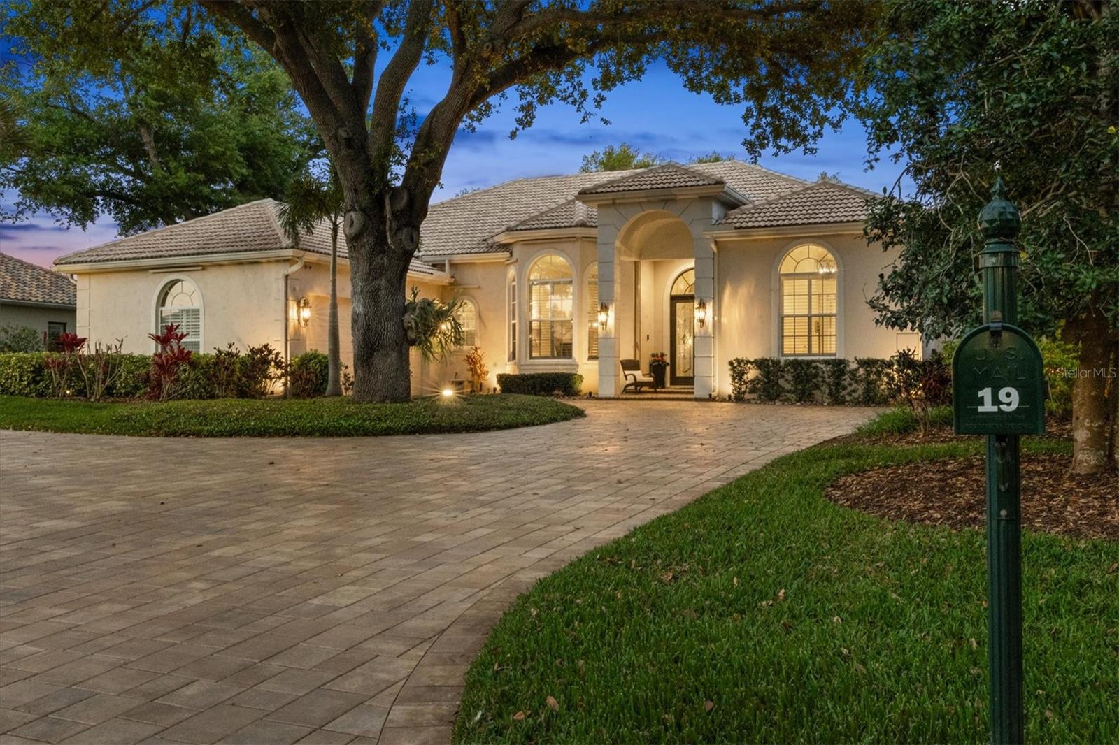 Image 69 of 100 For 19 Cayman Isles Boulevard