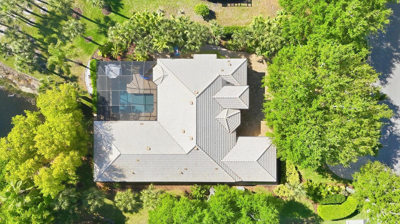 Image 70 of 100 For 19 Cayman Isles Boulevard